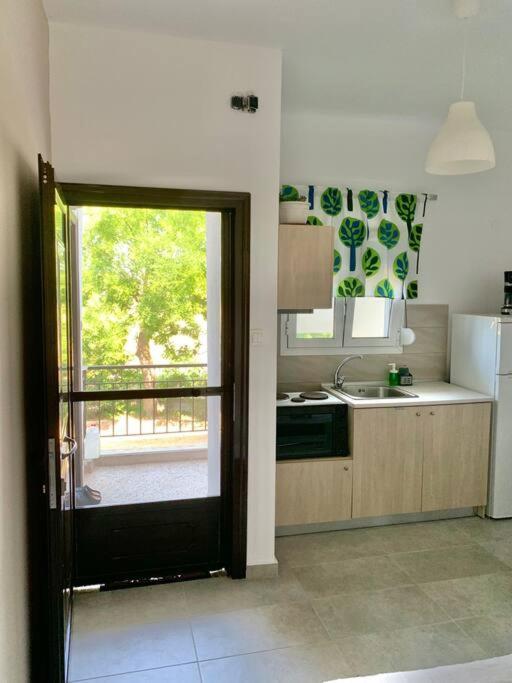 Lovely Apartment By The Sea 2 ….. Epanomí Ngoại thất bức ảnh